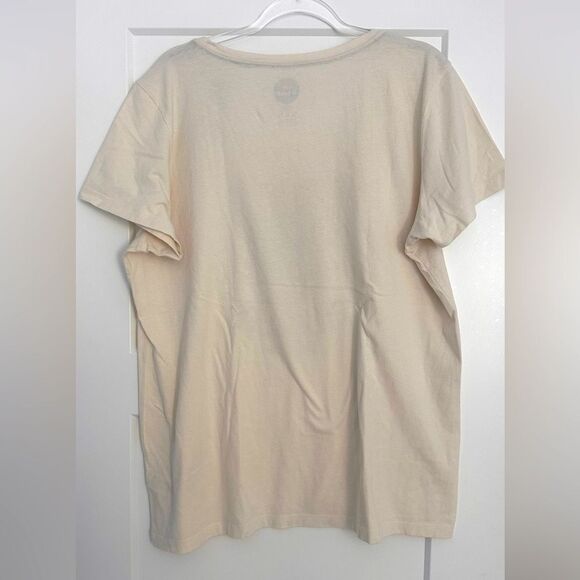 Life Is Good Love Fiercely Graphic Tee - Picture 2 of 5